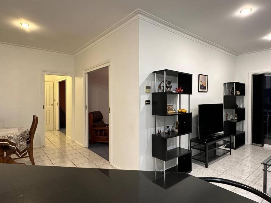 6-BR house in prime location with fantastic views