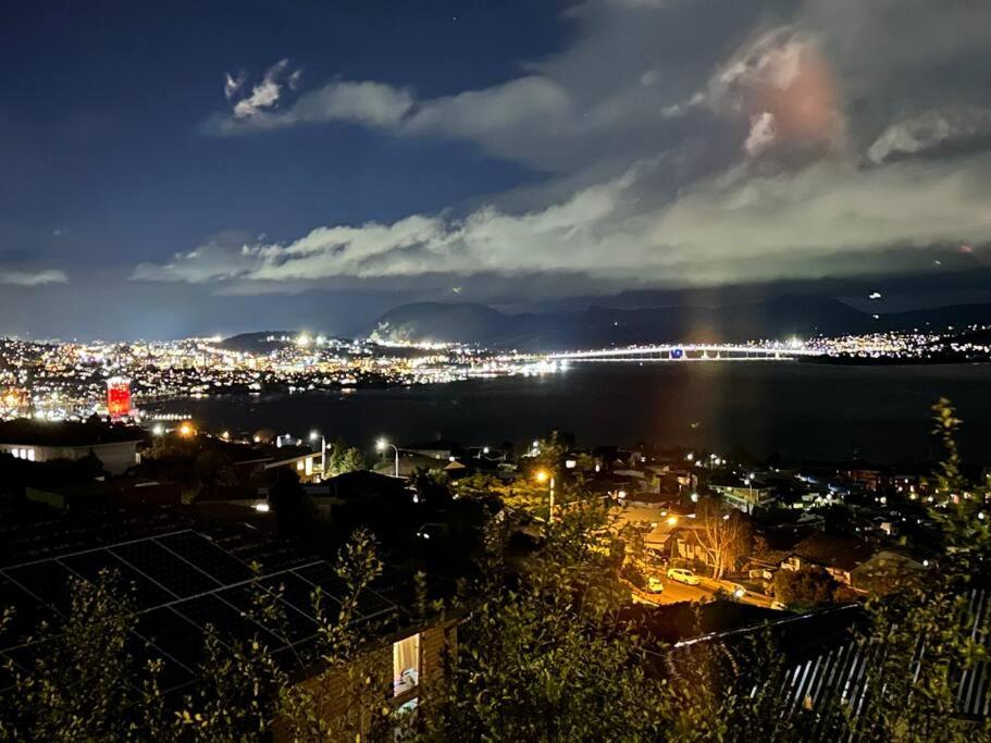 6-BR house in prime location with fantastic views