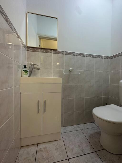 6-BR house in prime location with fantastic views