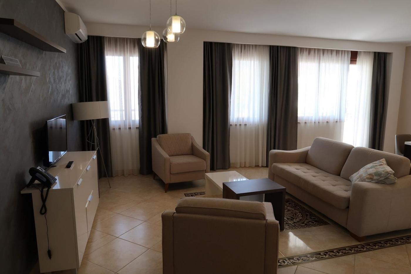 Apartmani LUX Becici