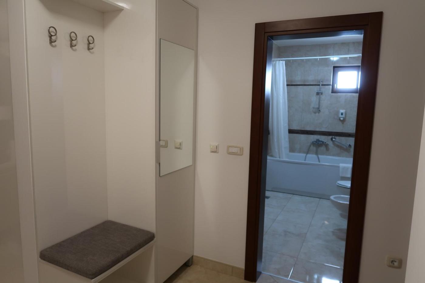 Apartmani LUX Becici