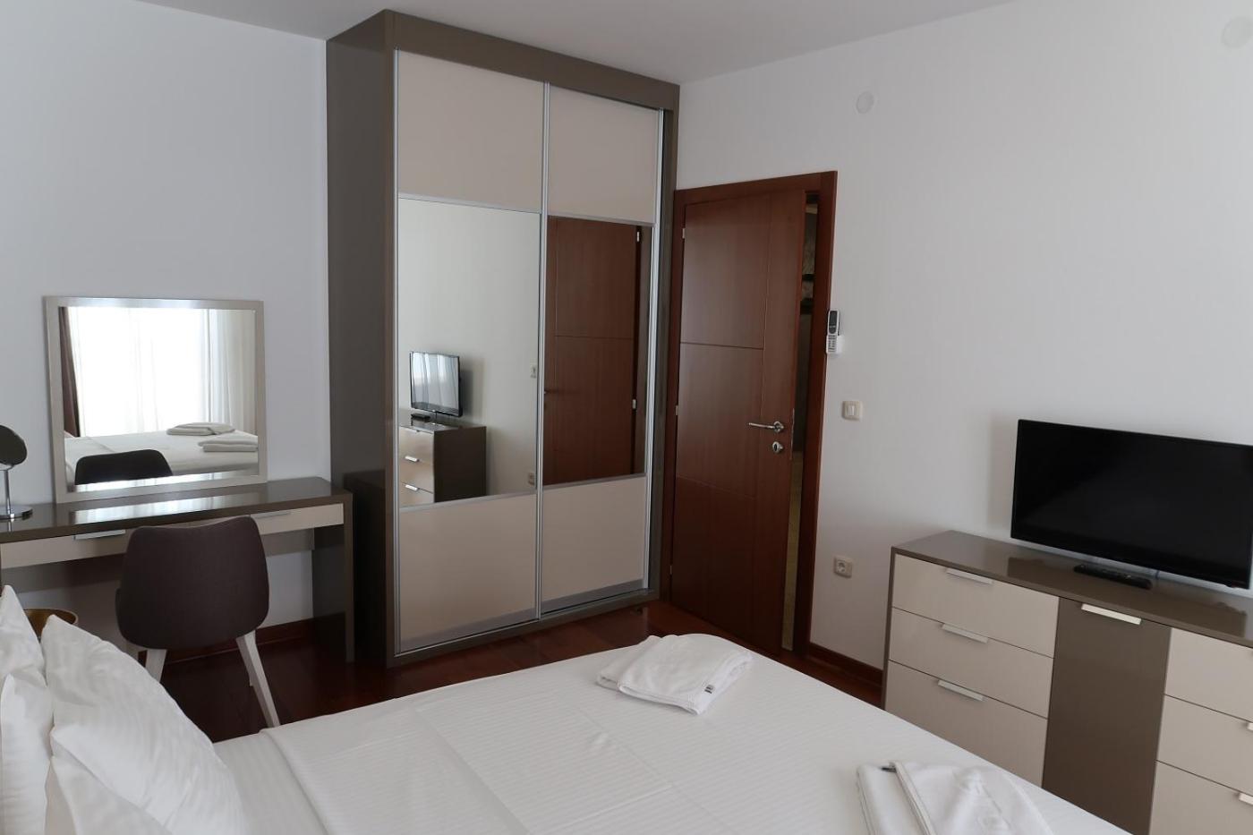 Apartmani LUX Becici