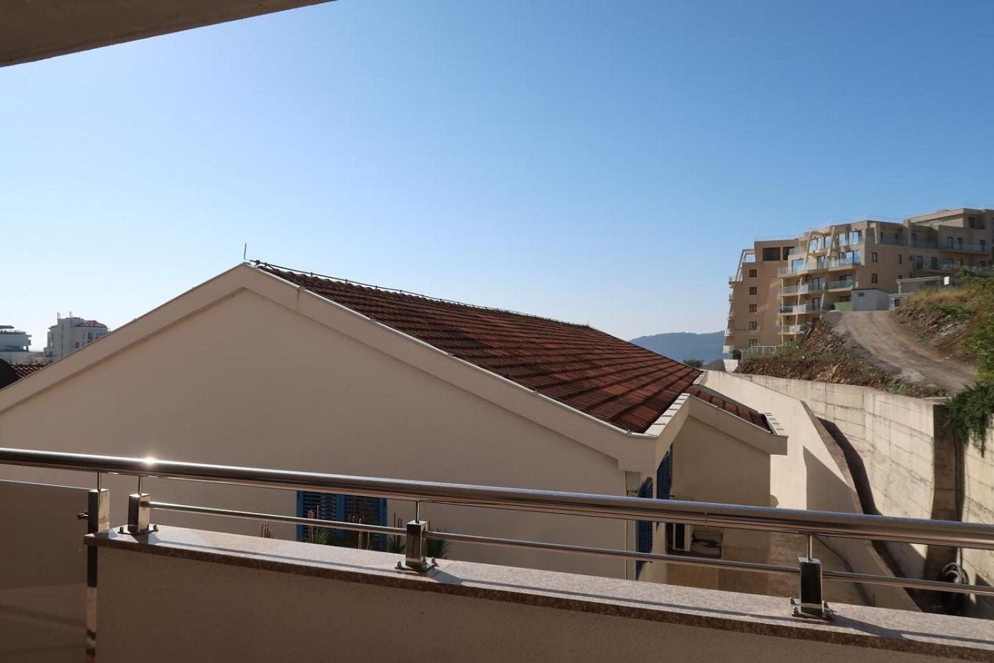 Apartmani LUX Becici