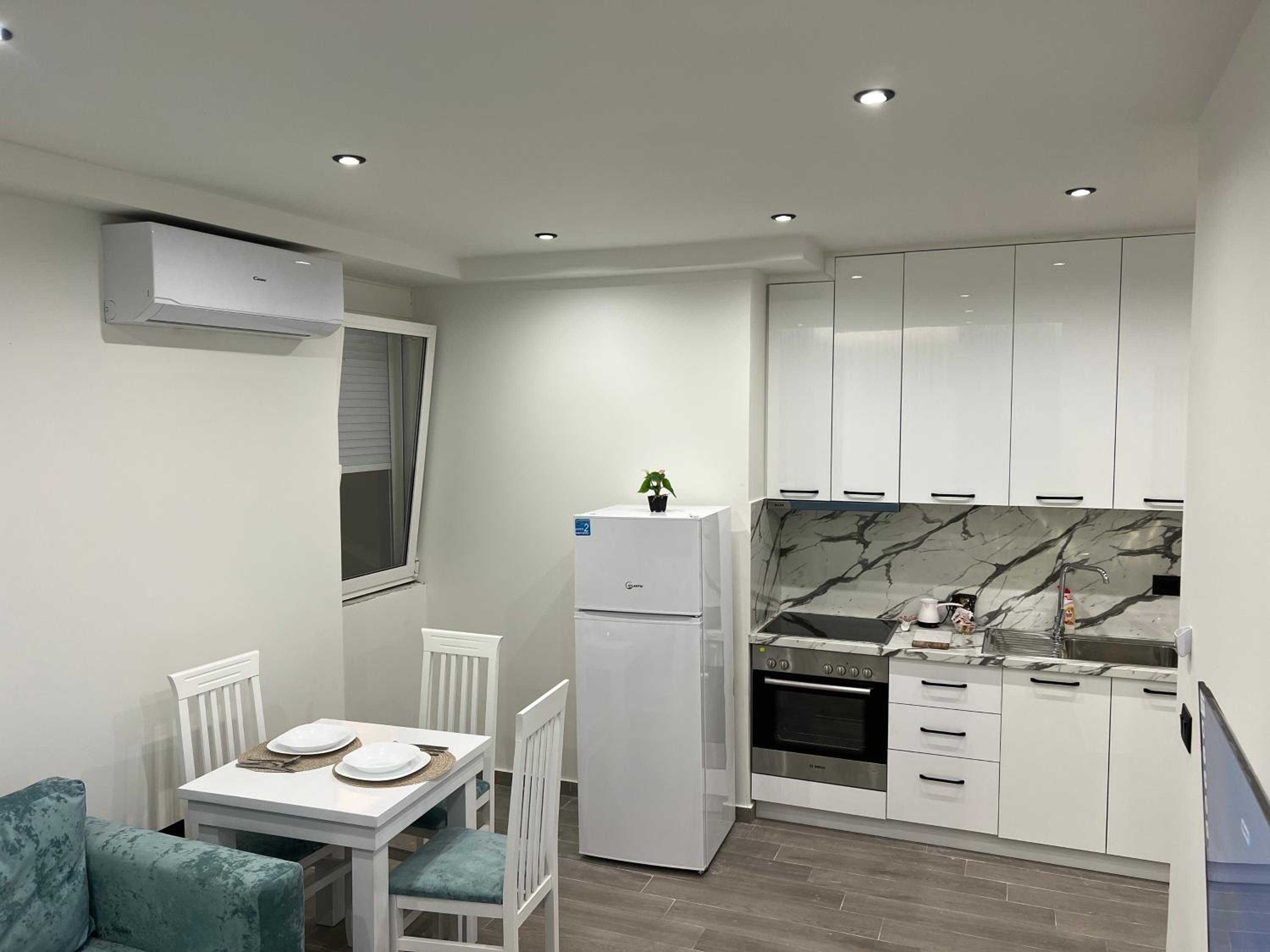 Greis apartments 1