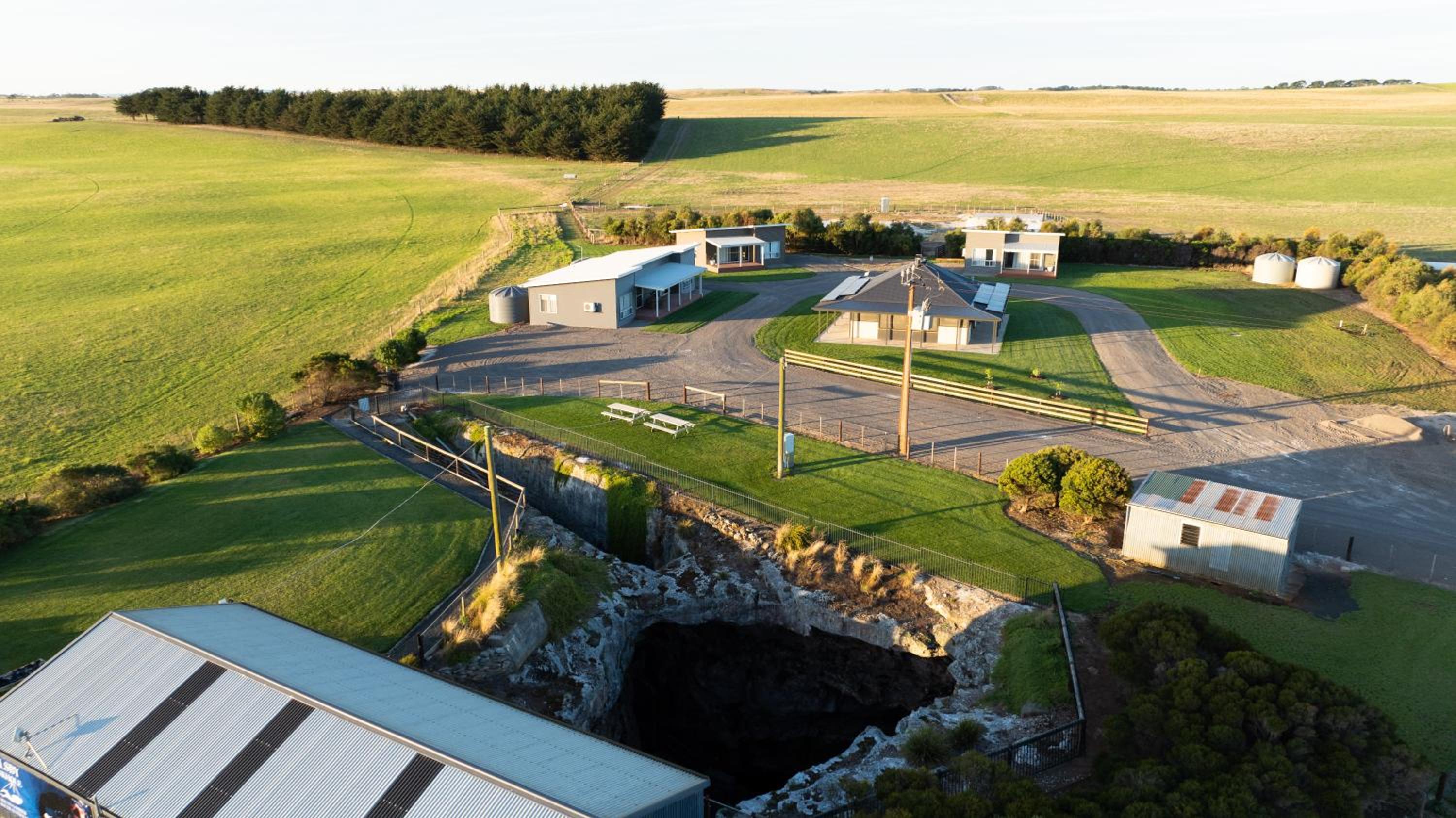 Kilsby Sinkhole & Accommodation
