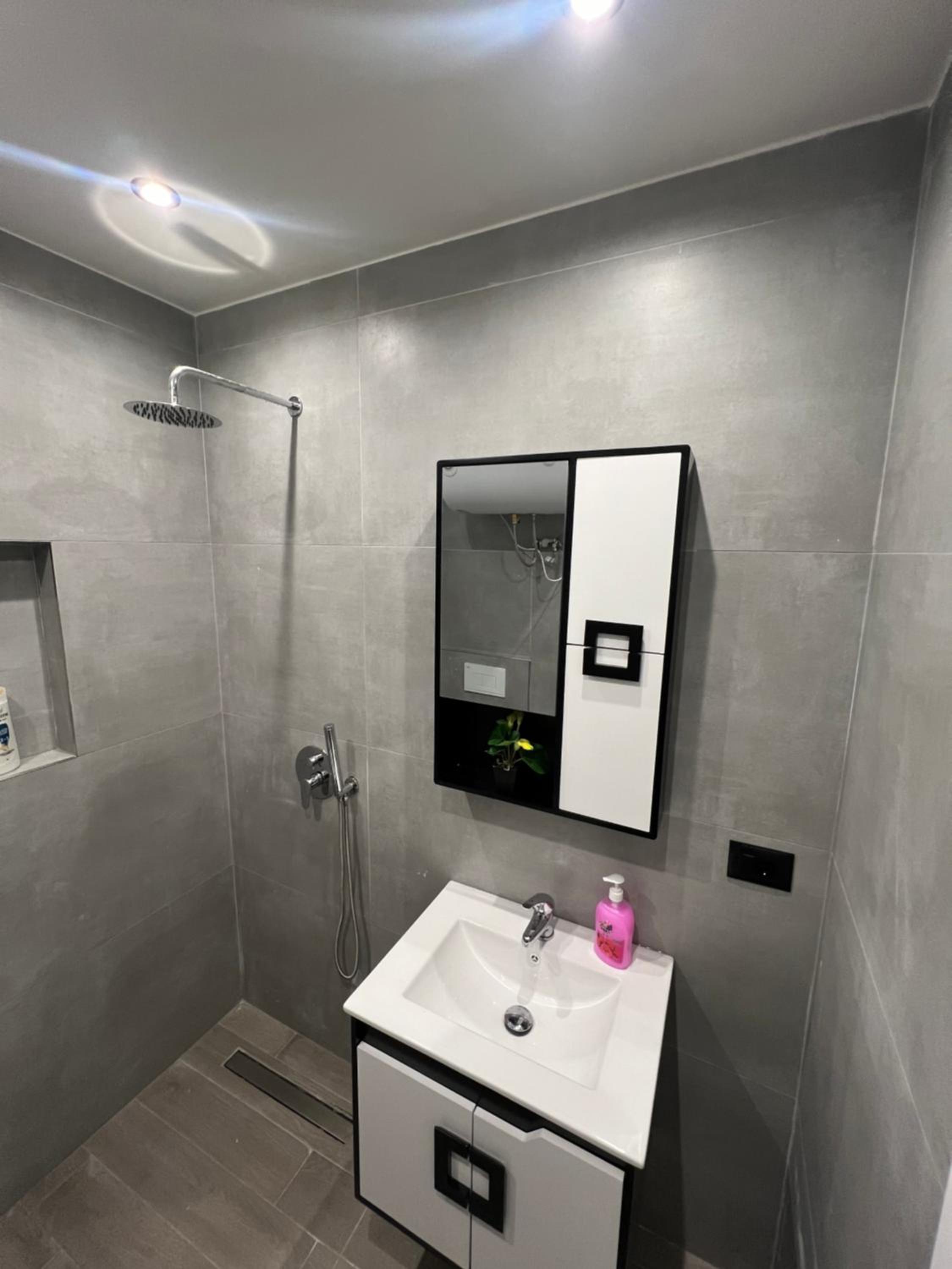 Greis apartments 1