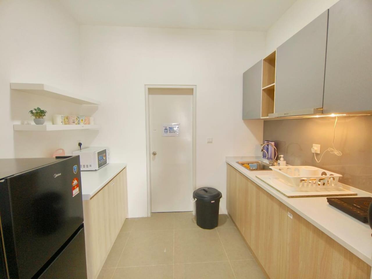 Kepong Premium 3R2B MRT Linked by Luvit Stay