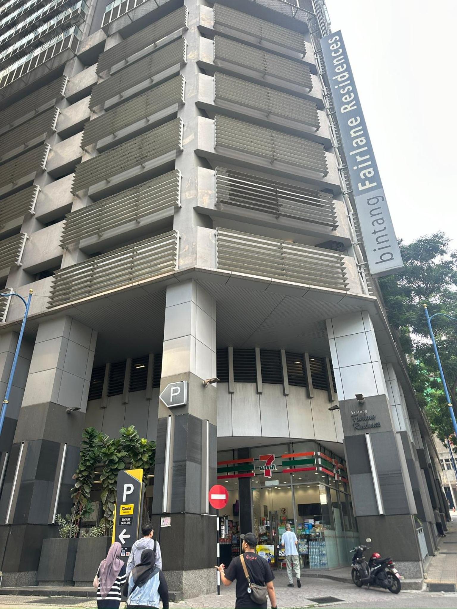 Near Pavilion Bukit Bintang Fairlane KLCC suites by Angel Rose