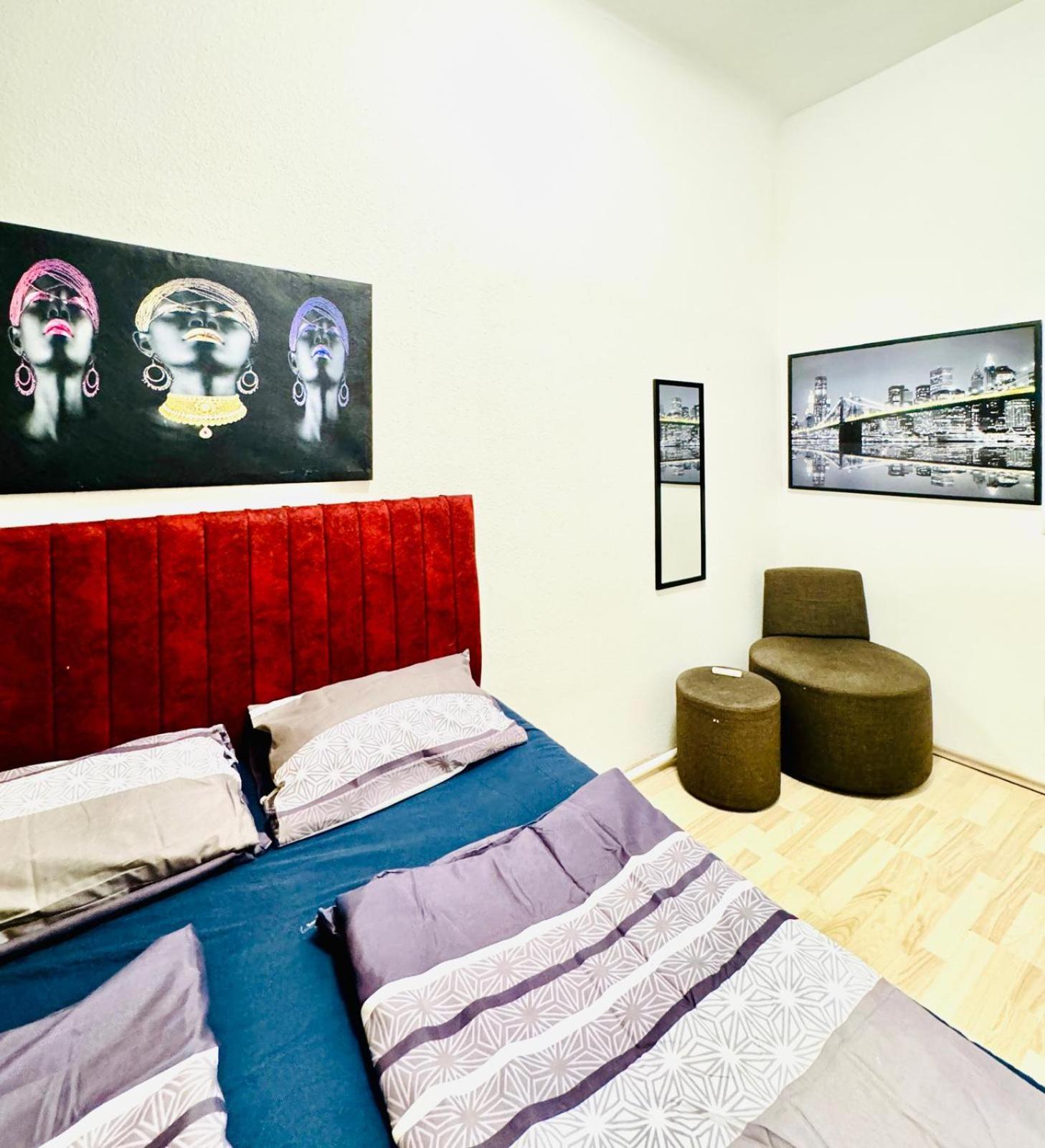 Private Rooms in 4BR Apartment Near FAC Platz, 10-Min Walk