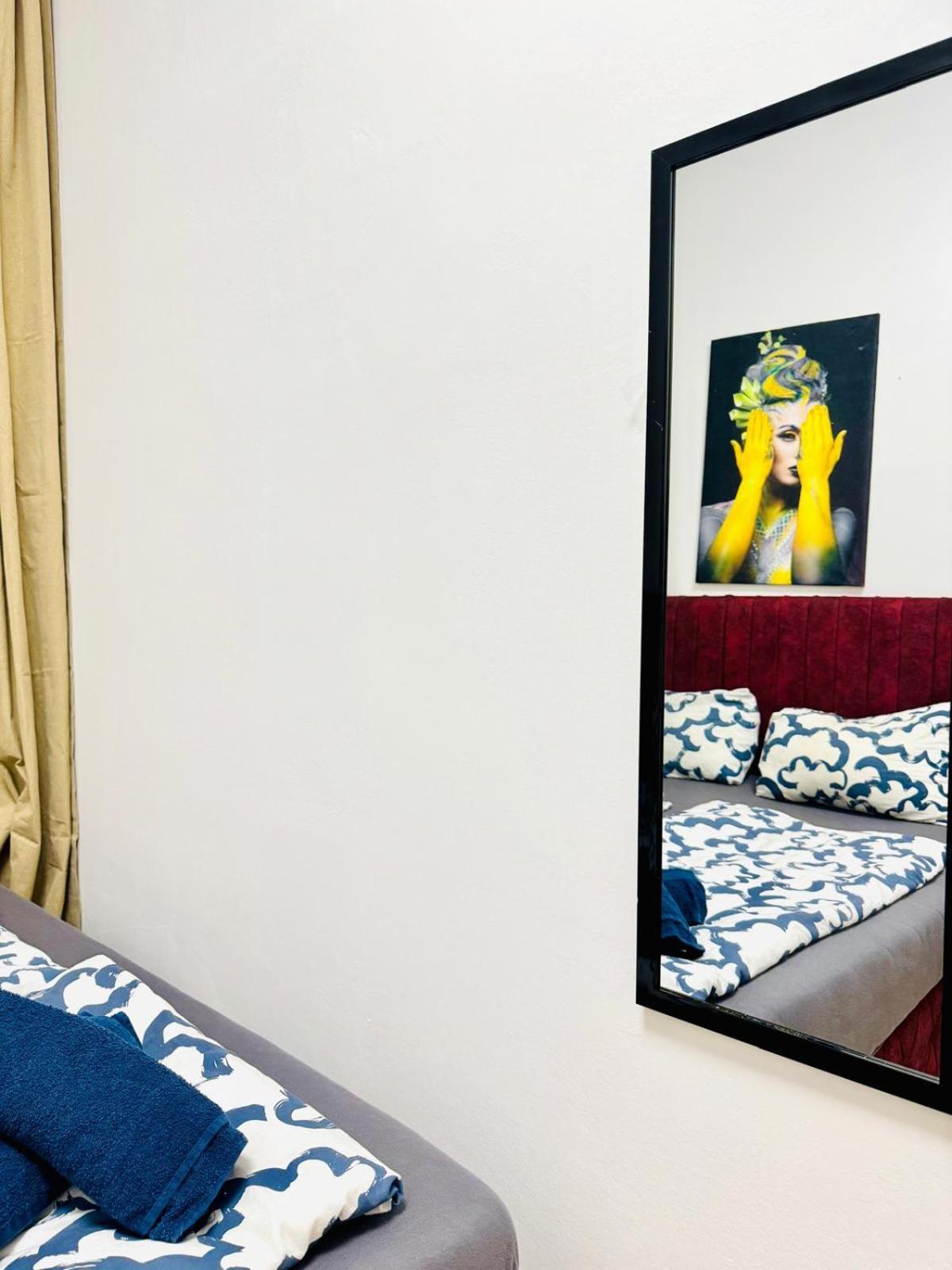 Private Rooms in 4BR Apartment Near FAC Platz, 10-Min Walk