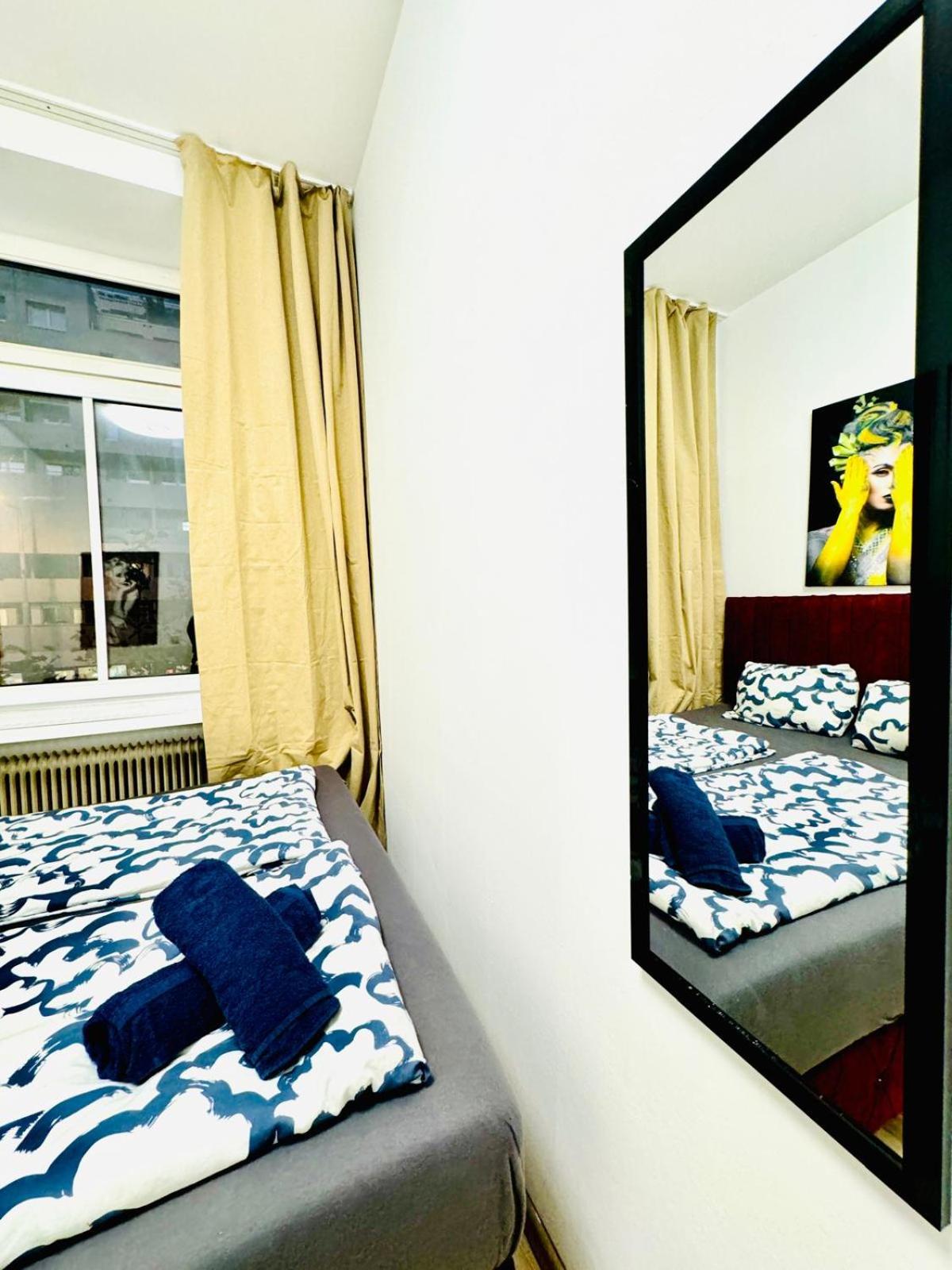 Private Rooms in 4BR Apartment Near FAC Platz, 10-Min Walk