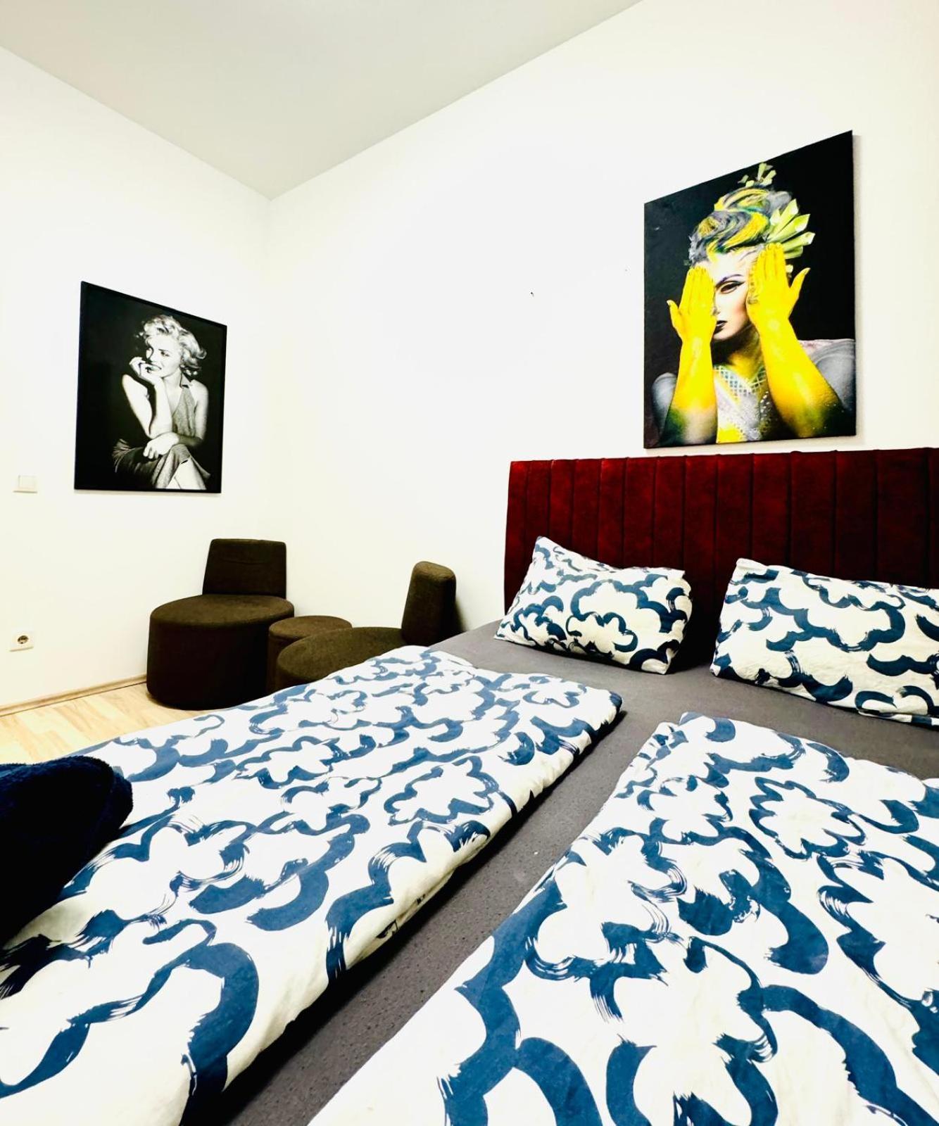 Private Rooms in 4BR Apartment Near FAC Platz, 10-Min Walk