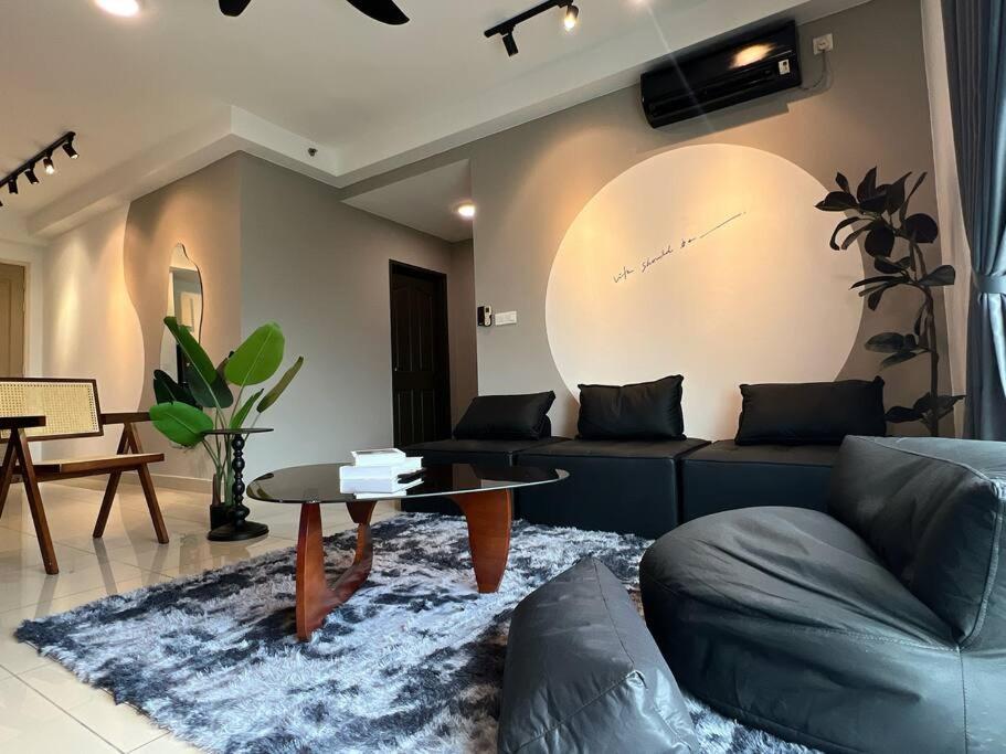 Austin Suites by Cactus Homestay THM