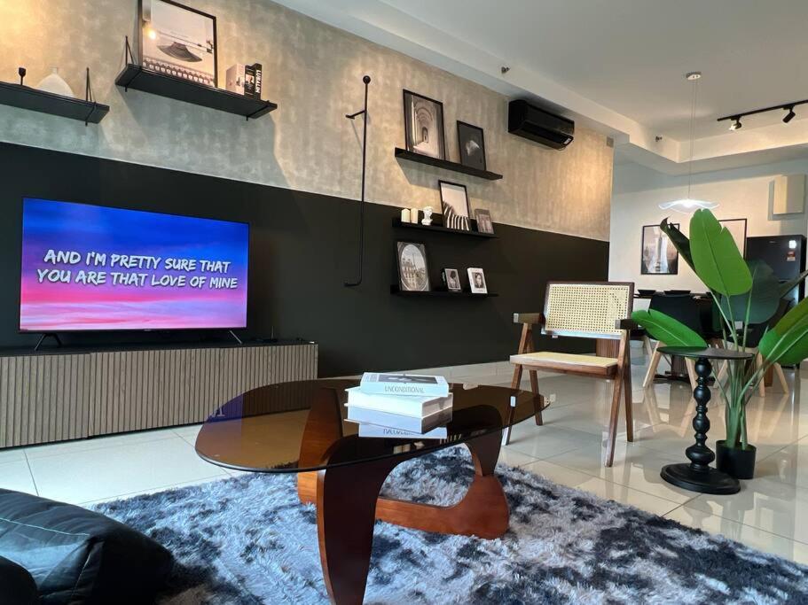 Austin Suites by Cactus Homestay THM