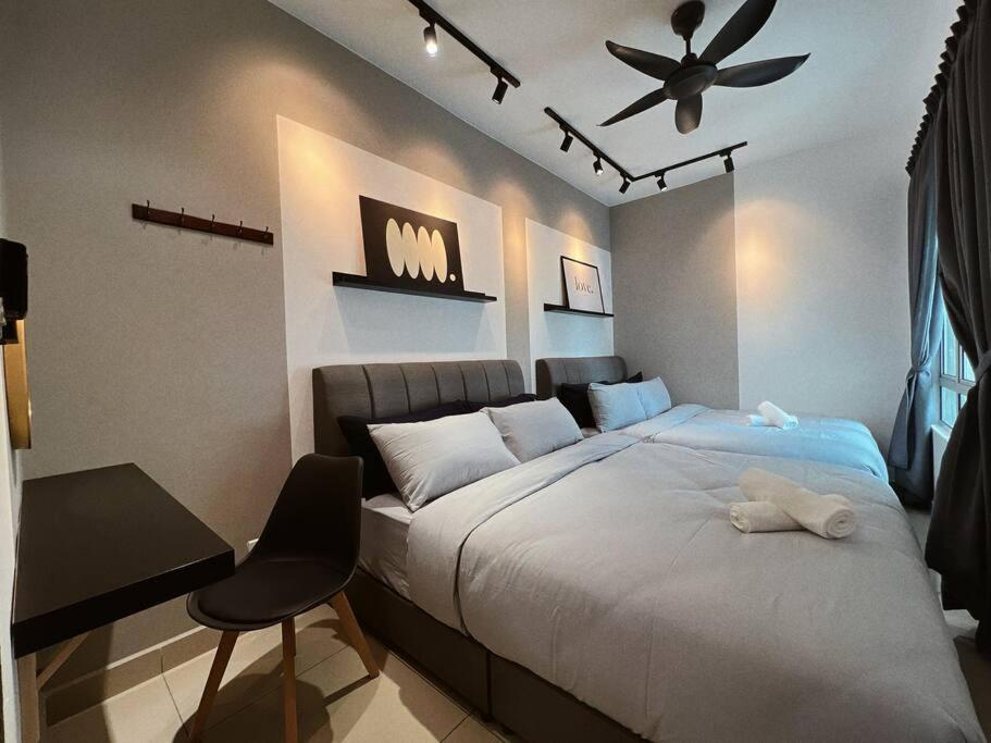 Austin Suites by Cactus Homestay THM