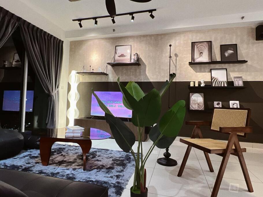 Austin Suites by Cactus Homestay THM