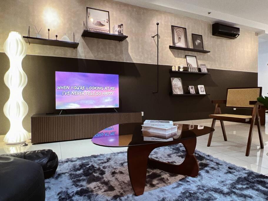Austin Suites by Cactus Homestay THM