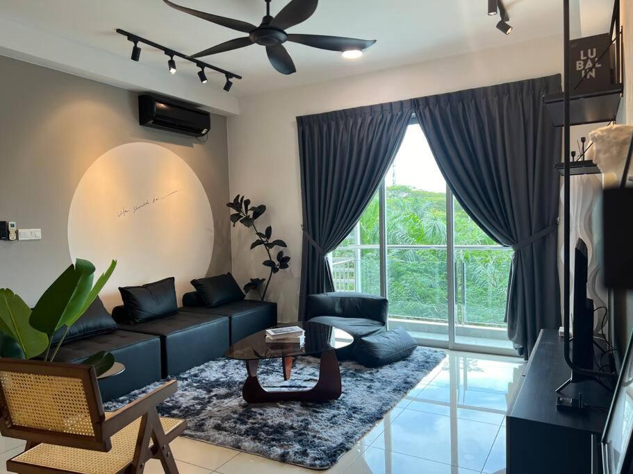 Austin Suites by Cactus Homestay THM