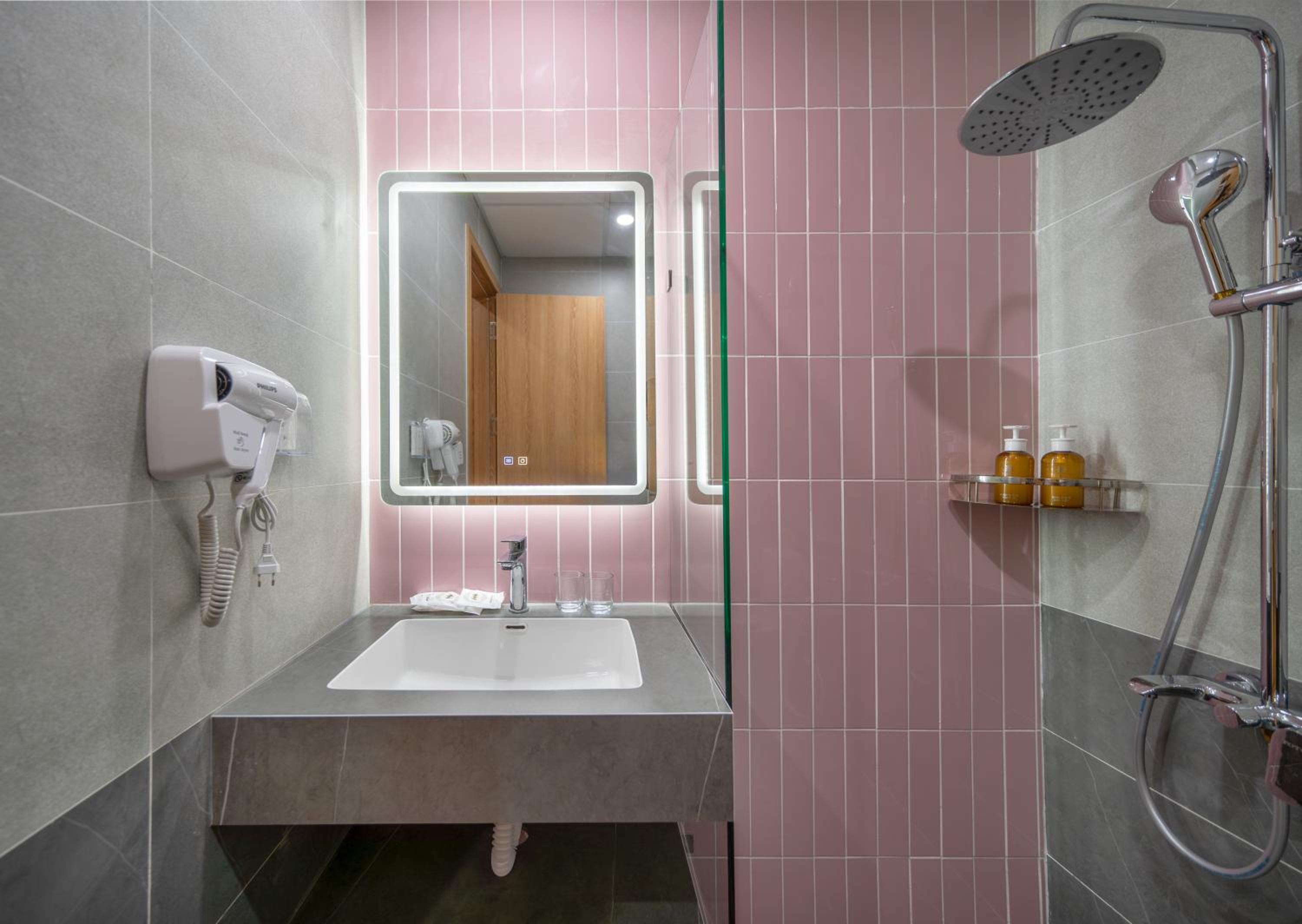 Moonlit Serviced Apartment