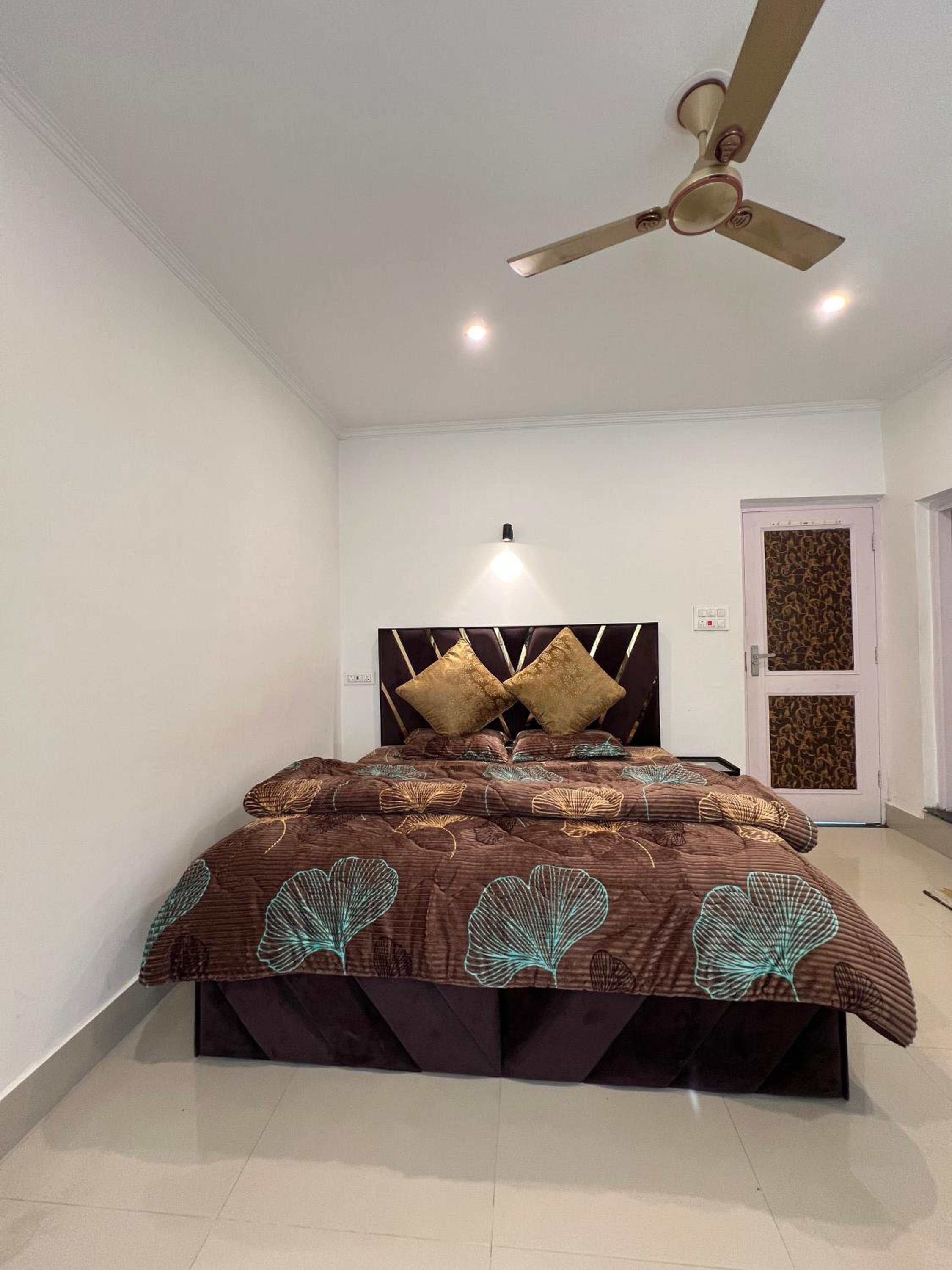 Meer Mansion - Image 4
