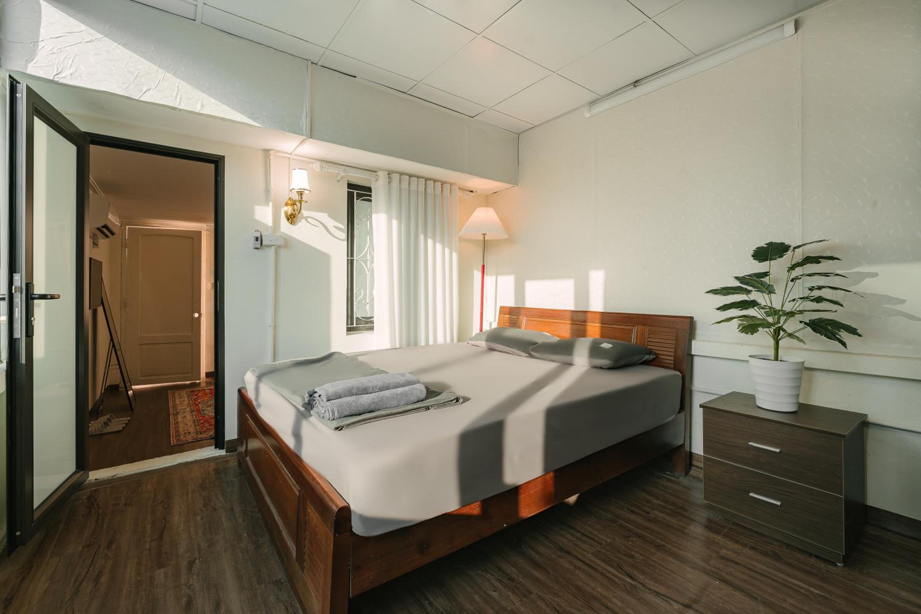 Bridgo Homestay - by Hoan Kiem lake side