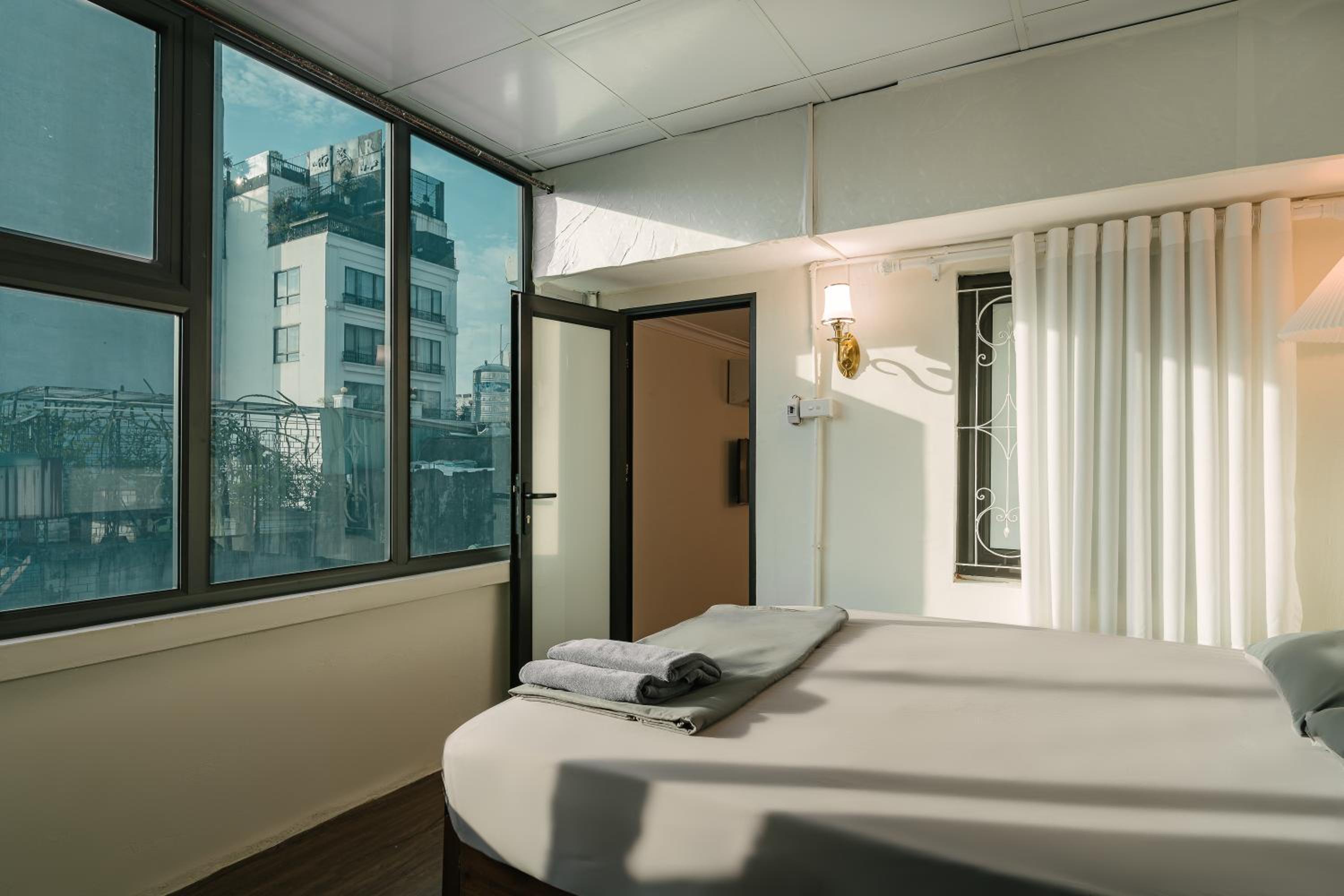 Bridgo Homestay - by Hoan Kiem lake side