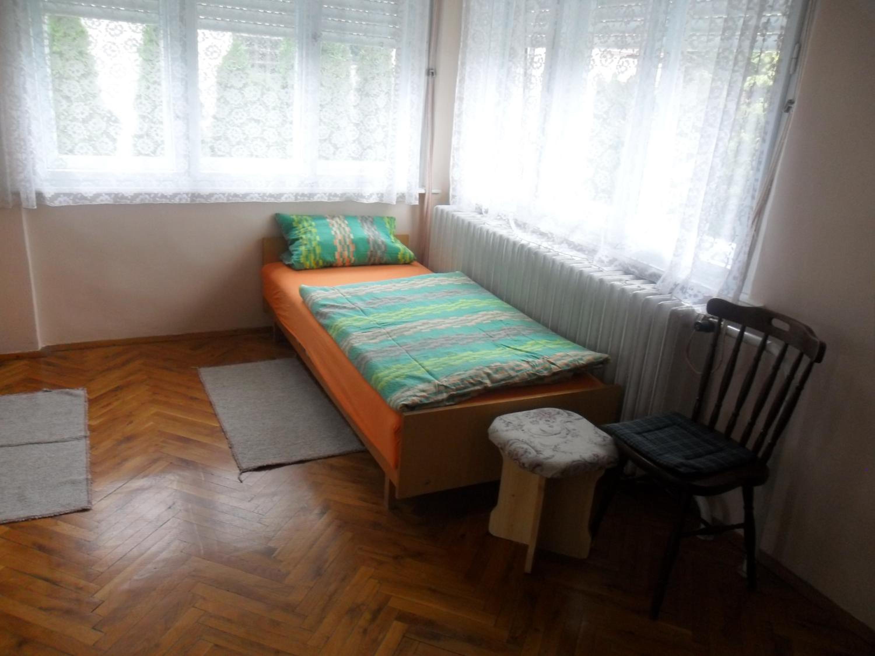 Photo 33