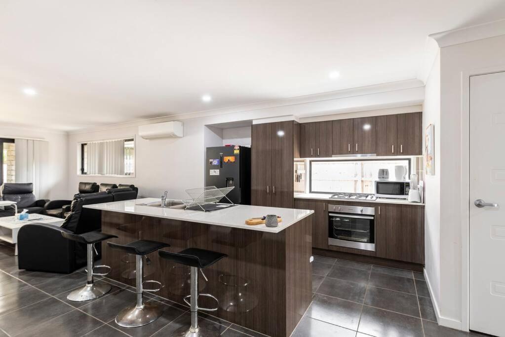 Family Friendly Oasis Mid Brisbane and Gold Coast