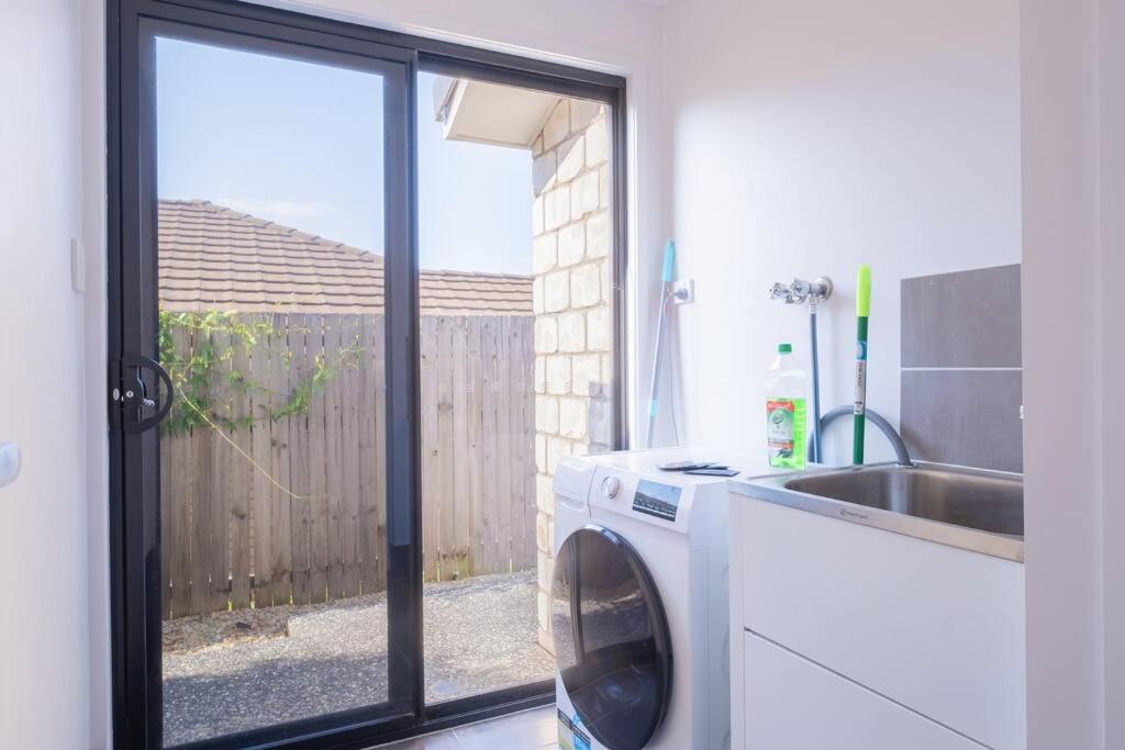 Family Friendly Oasis Mid Brisbane and Gold Coast