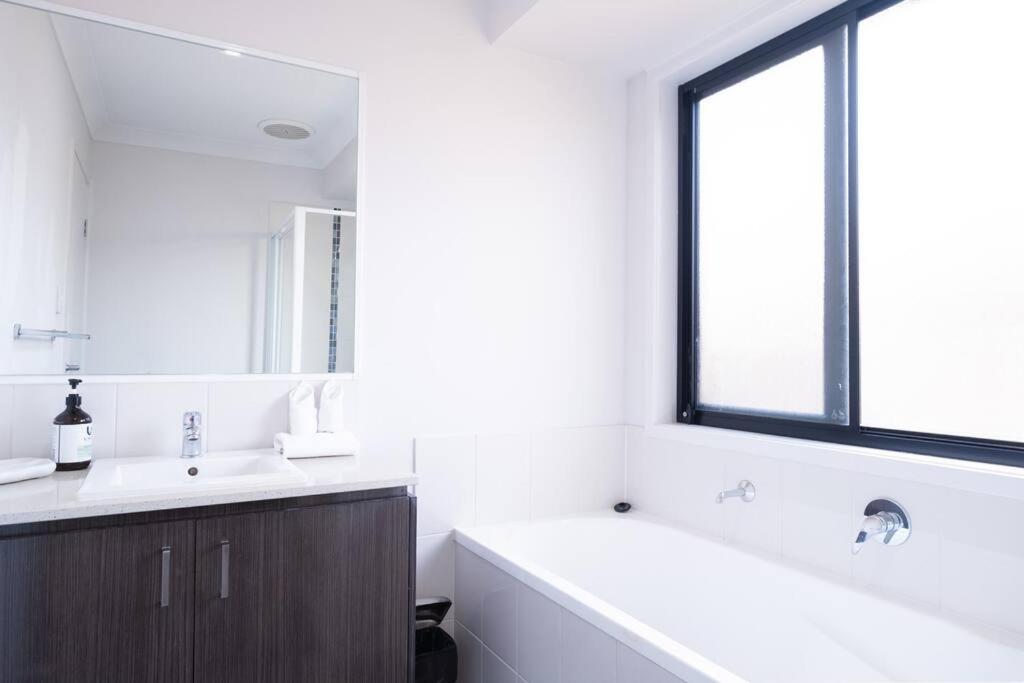 Family Friendly Oasis Mid Brisbane and Gold Coast
