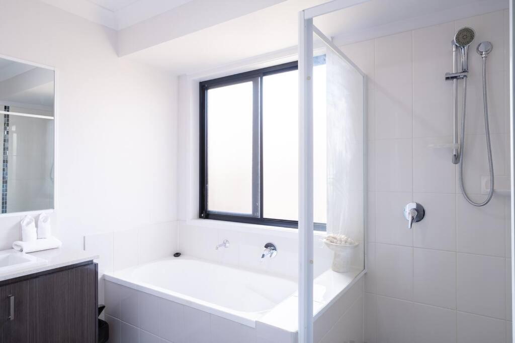 Family Friendly Oasis Mid Brisbane and Gold Coast