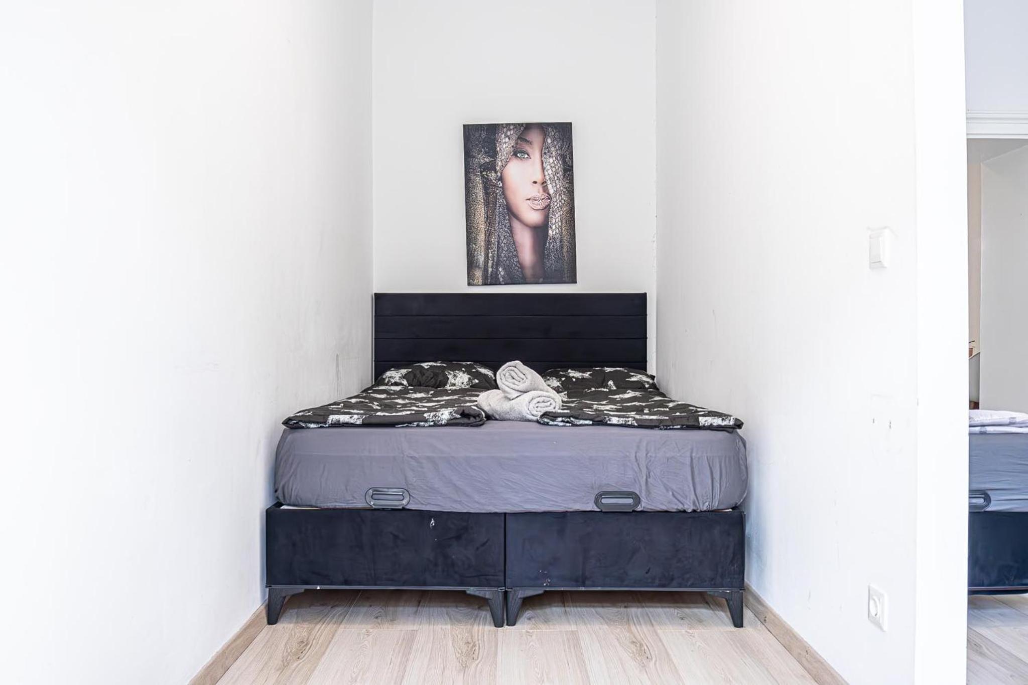 Budget-friendly Room 15 Min from Vienna