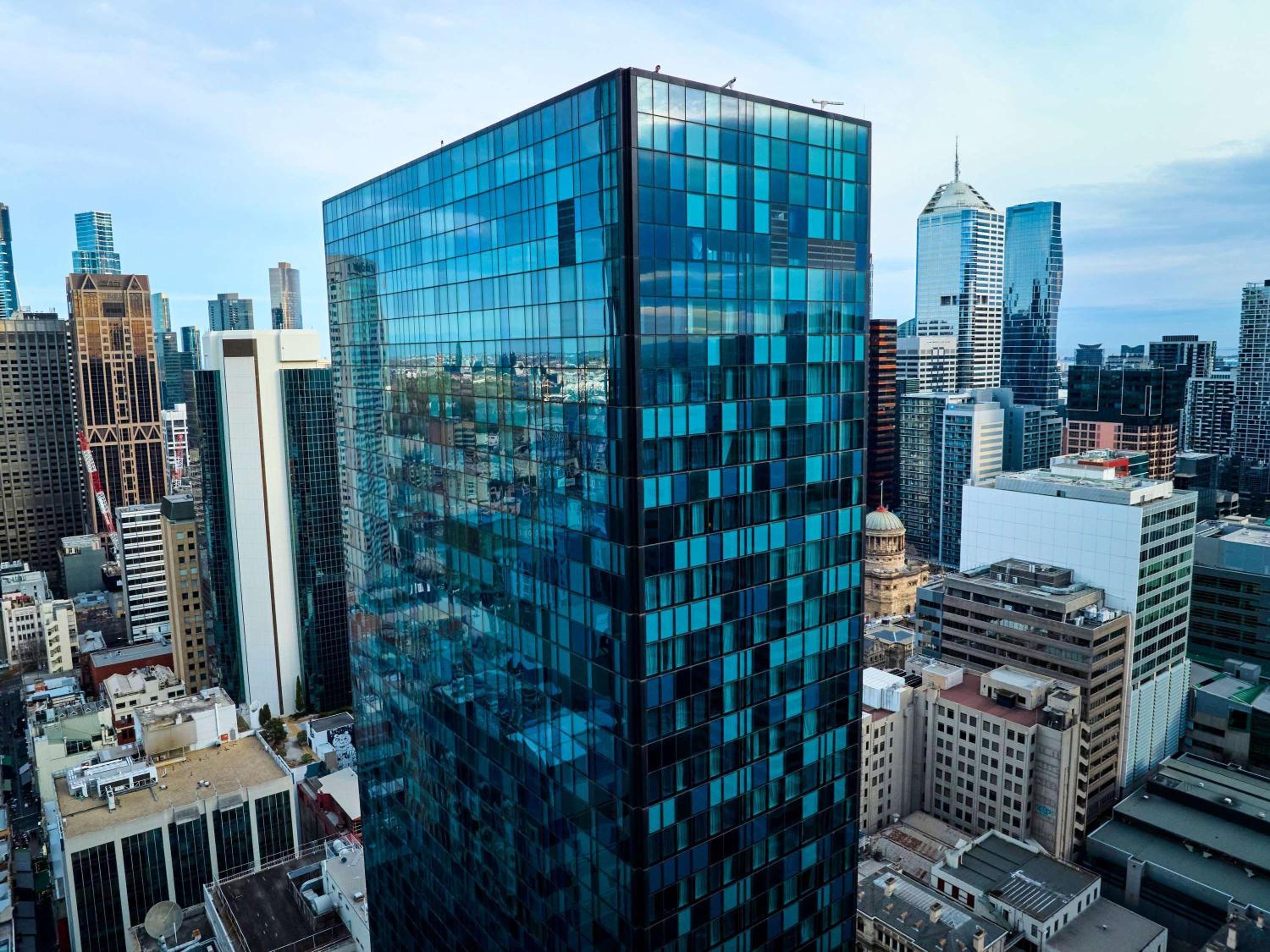 Hotel Novotel Melbourne Central - Image 1