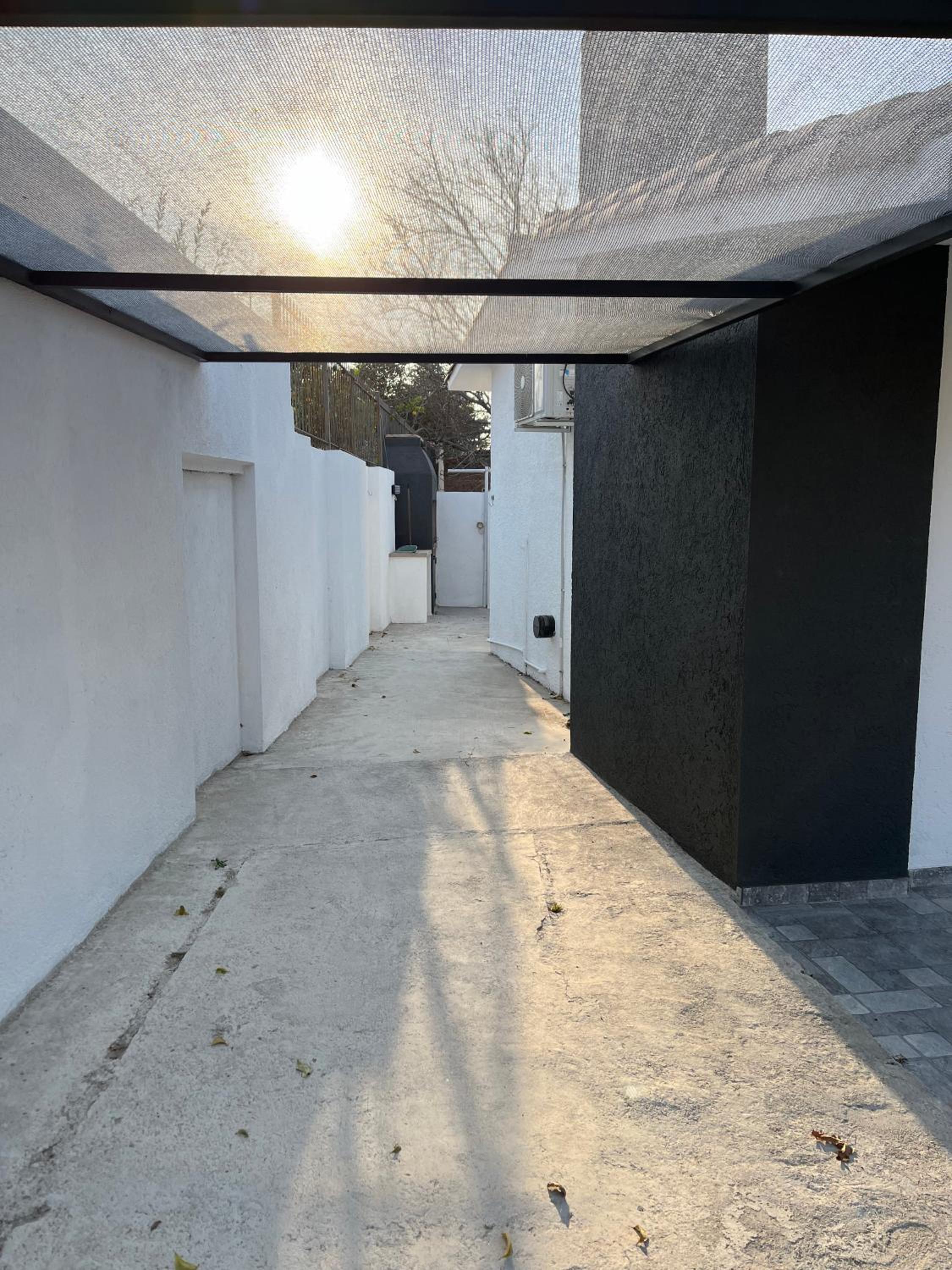 Casa de Fazzi casi en Costanera