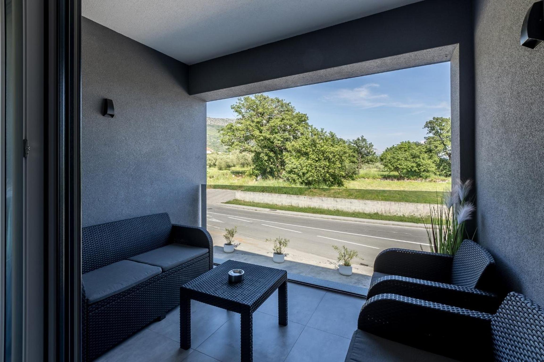 Scenic Kastel Luksic Apartments