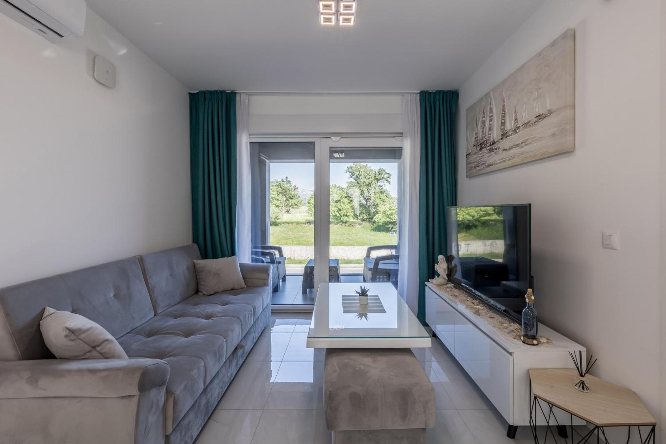 Scenic Kastel Luksic Apartments