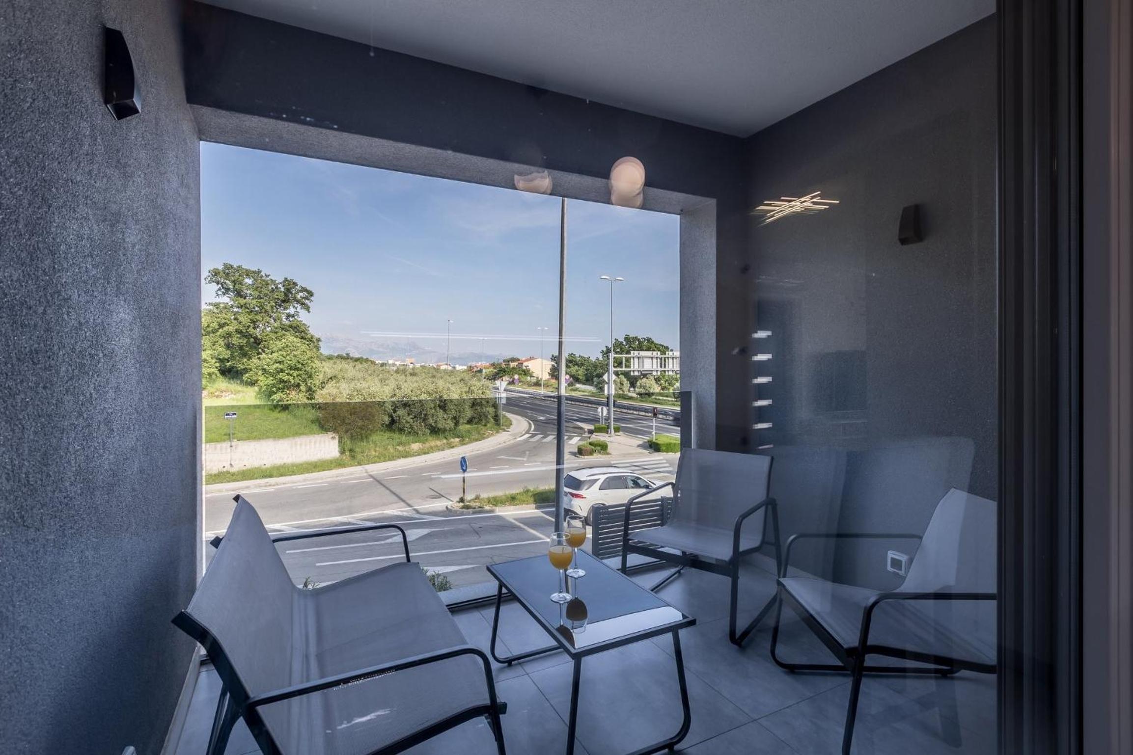 Scenic Kastel Luksic Apartments
