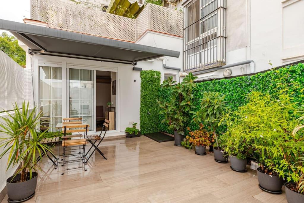 New! Cozy for couples with private patio view 5