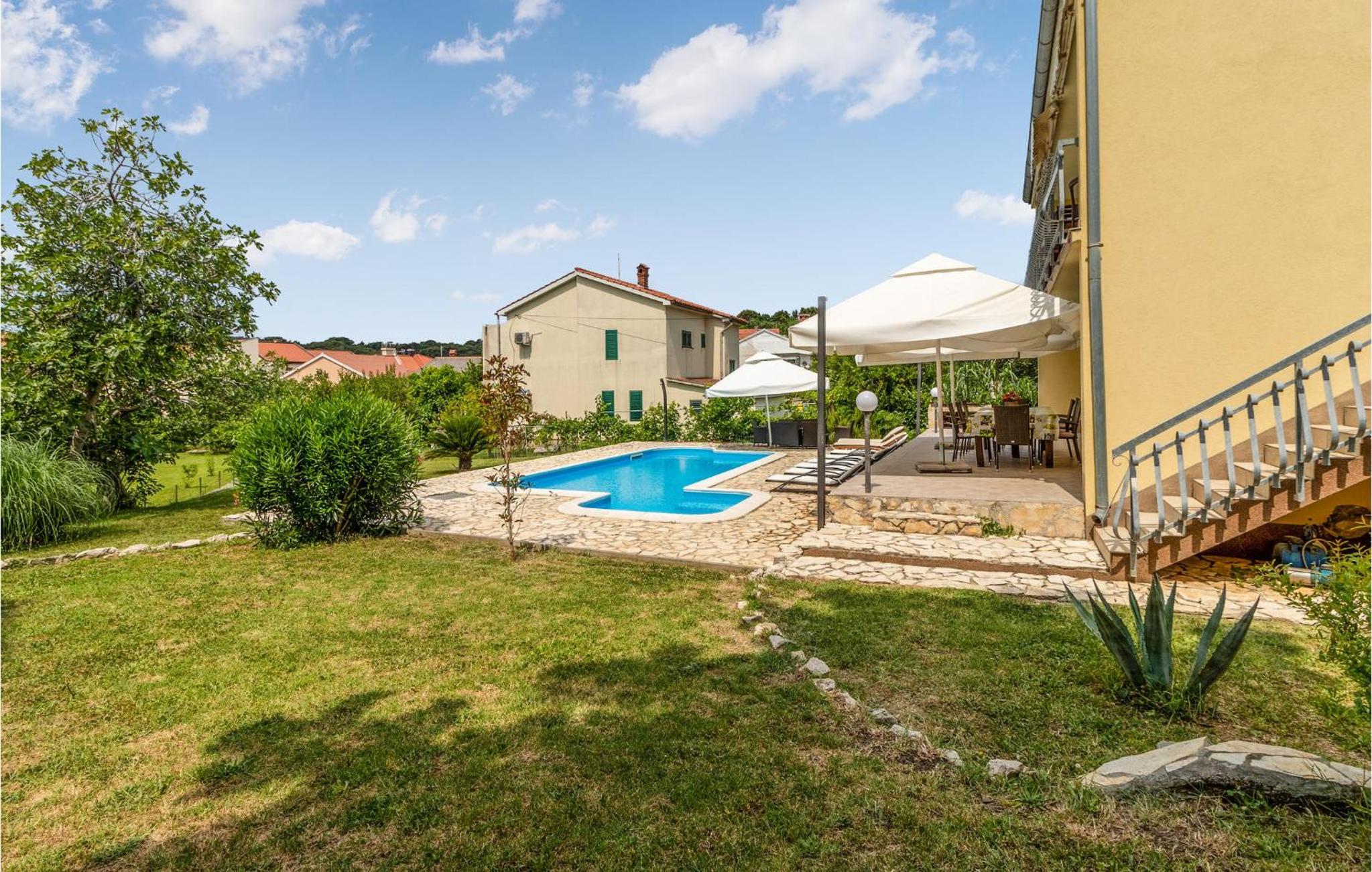 Awesome Home In Banjol view 5