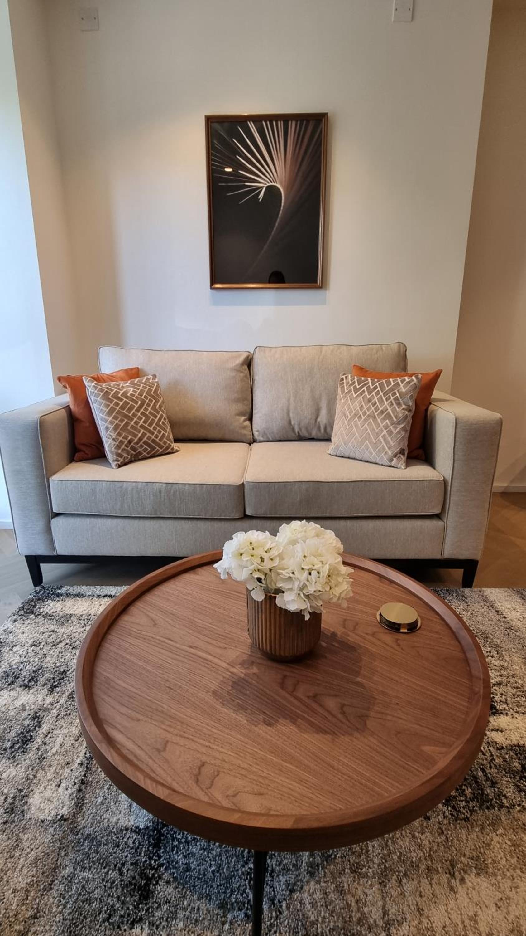 Five Star luxury one bed apartment in leafy West Hampstead