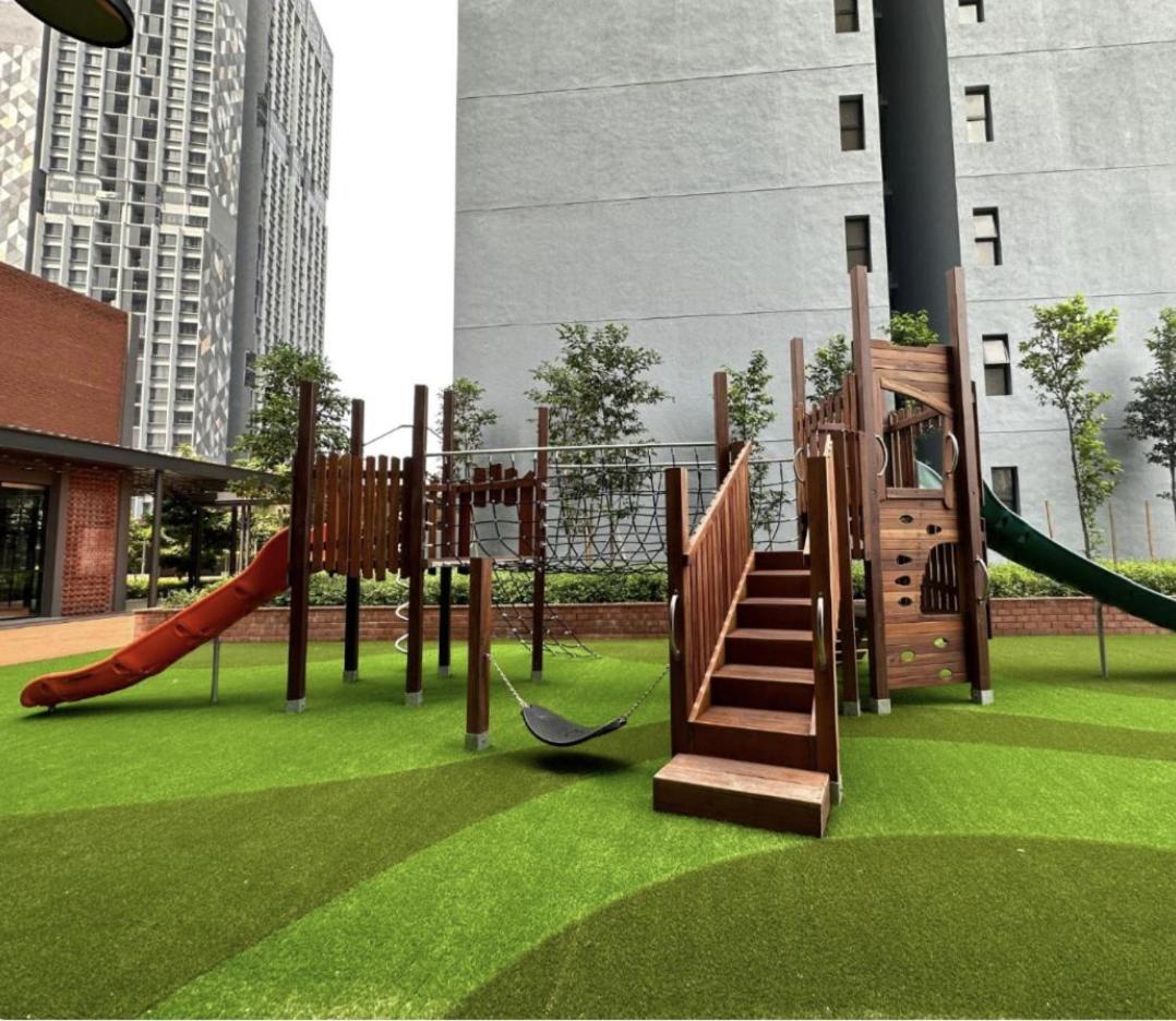 Miller Square by Bole-Bole