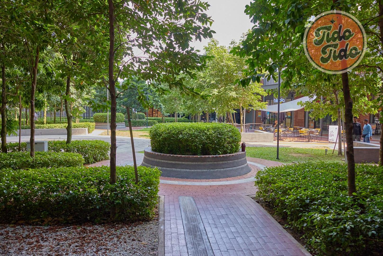 Miller Square by Bole-Bole