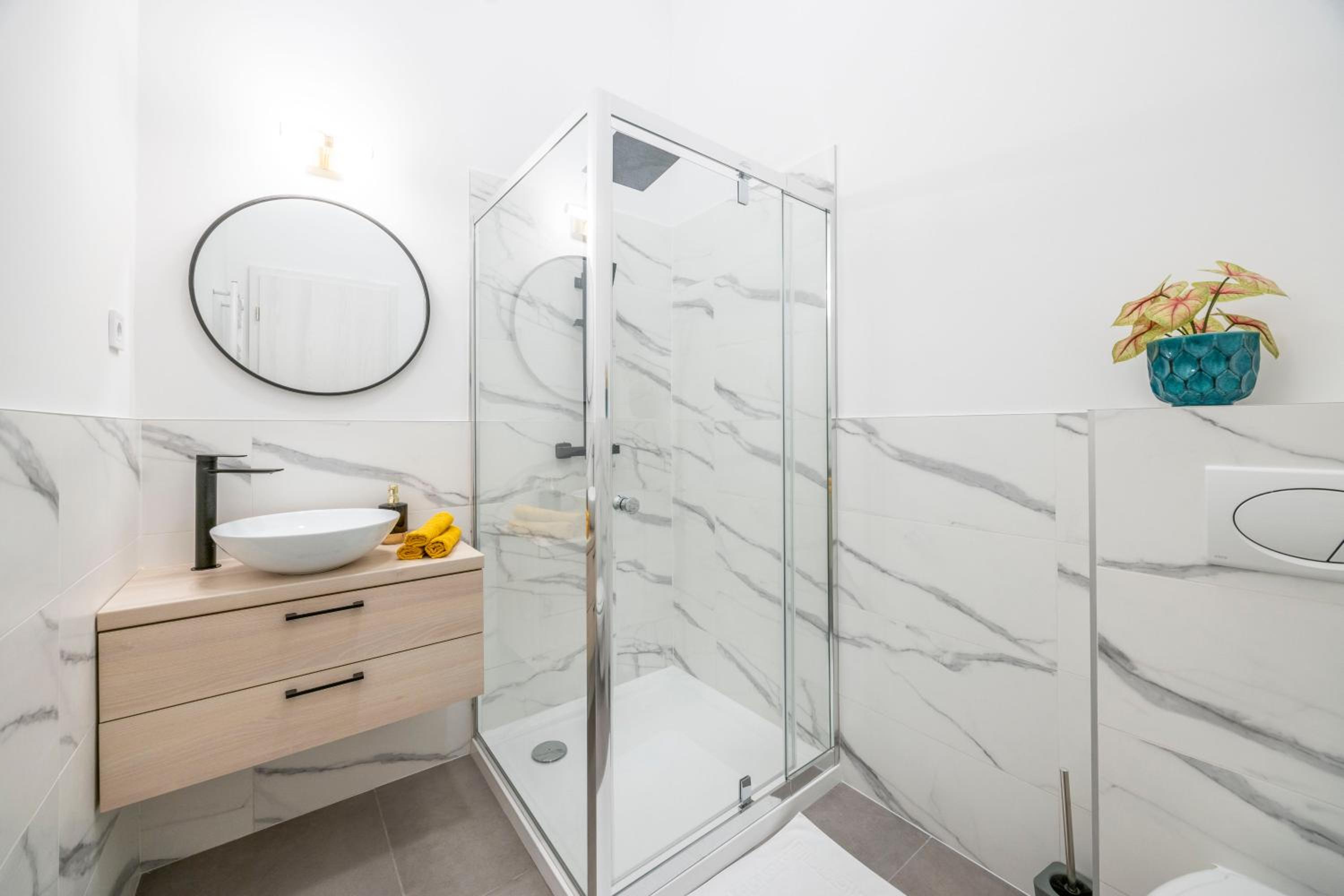 DeLuxe I36 City Center Suite with 4BEDRM, 2BATHRM view 5