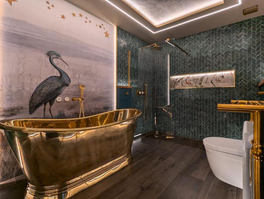 Richmond Place - Apartment in Private Mansion with Private Spa - Ridgestone