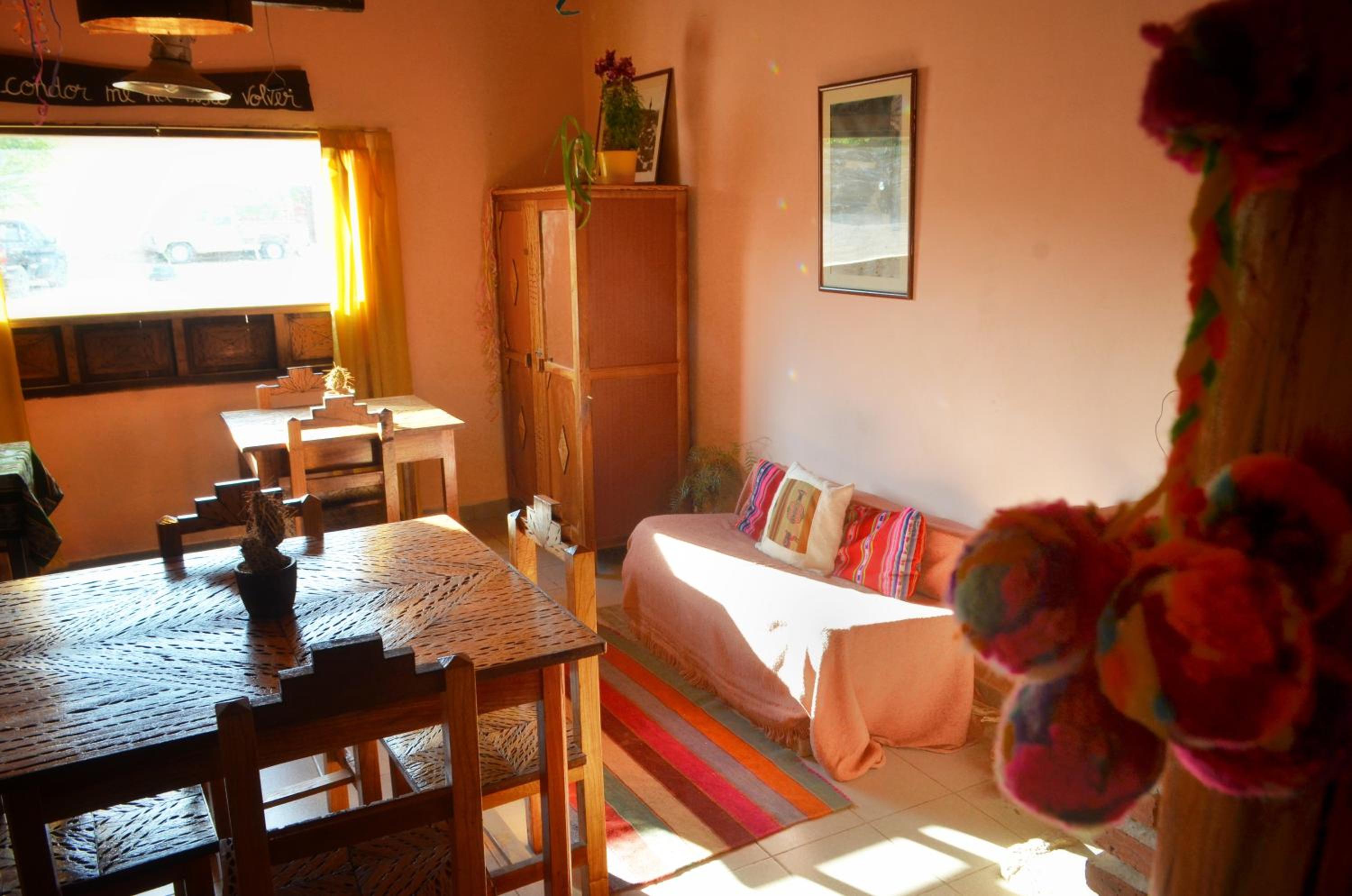 KATANUNA Hostal