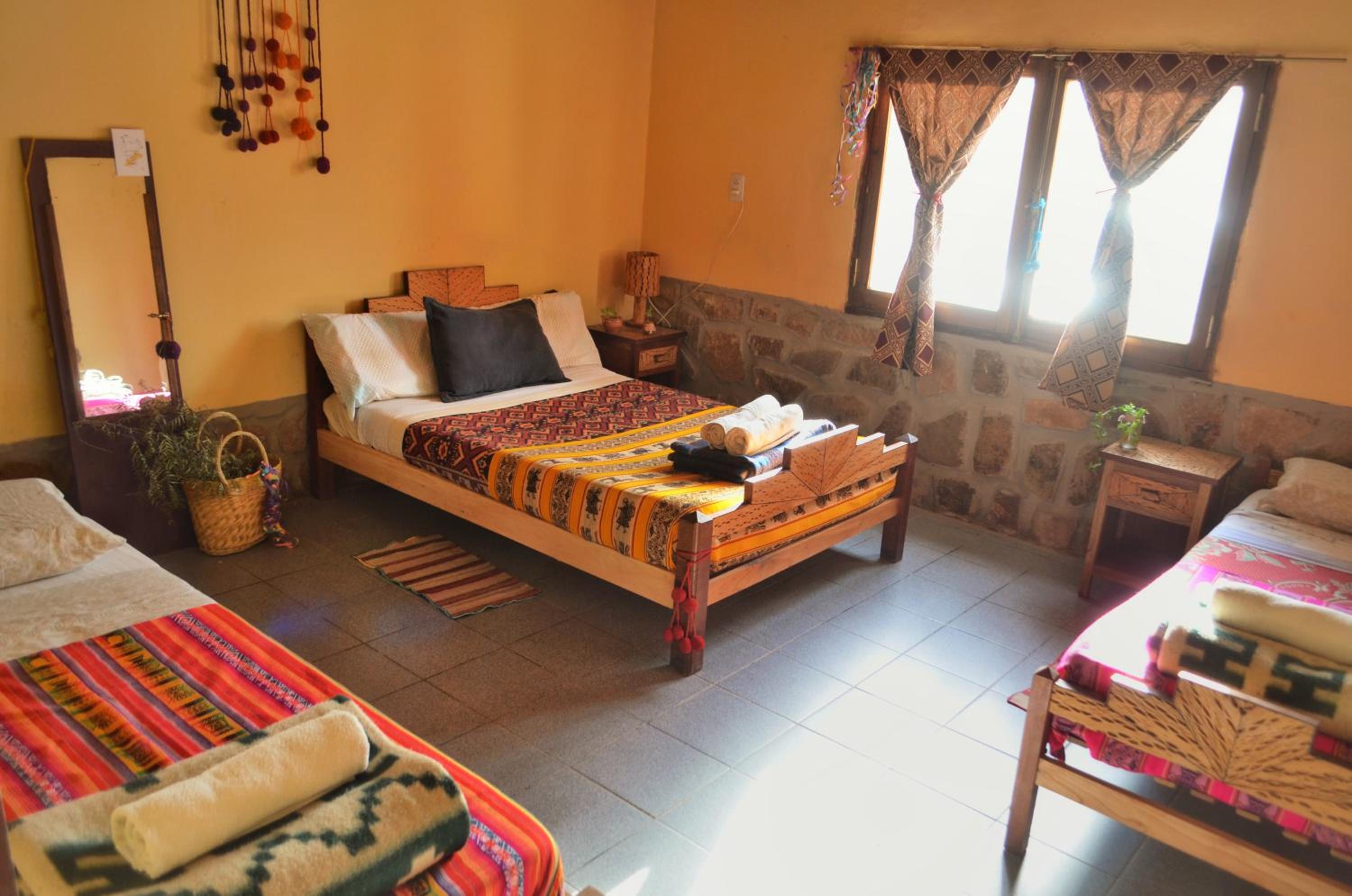 KATANUNA Hostal
