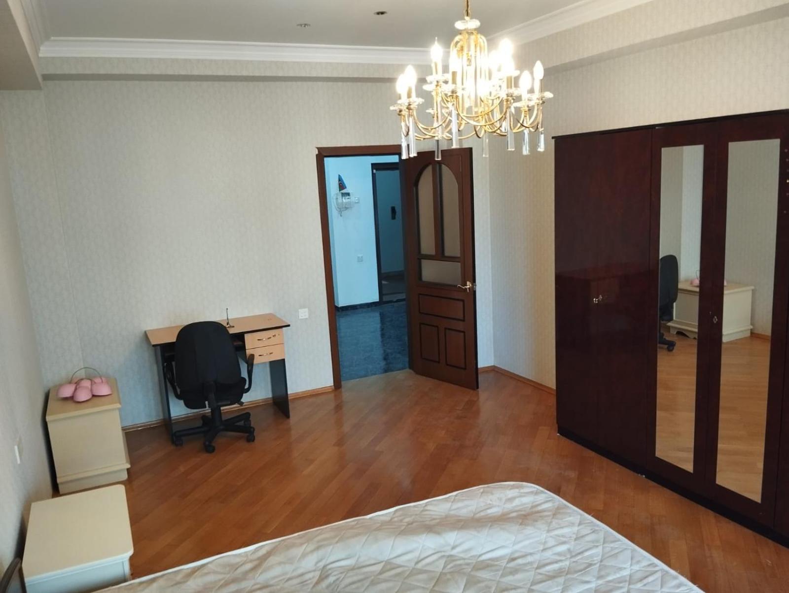 3 bedroom Apartment in Baku