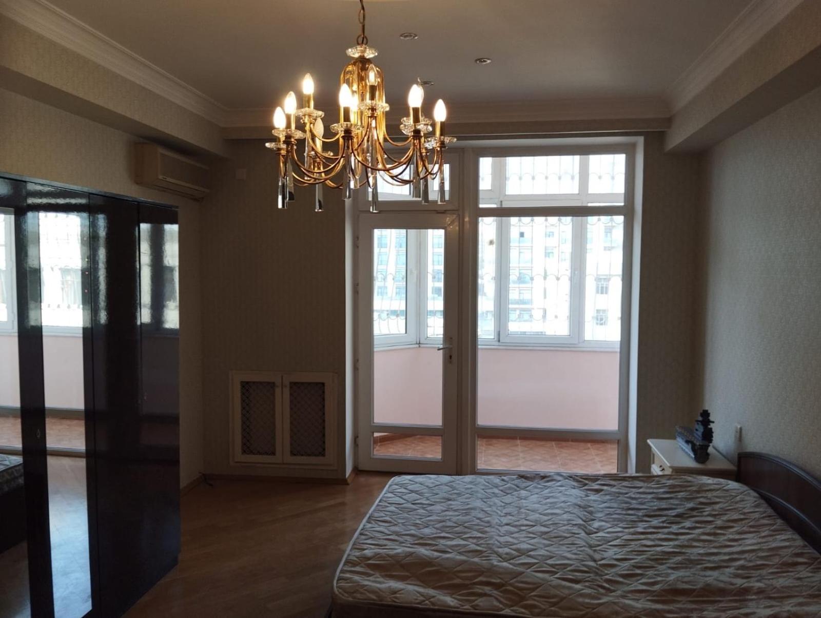 3 bedroom Apartment in Baku