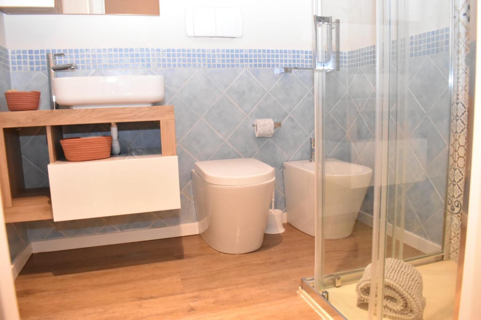 Kanat Apartment