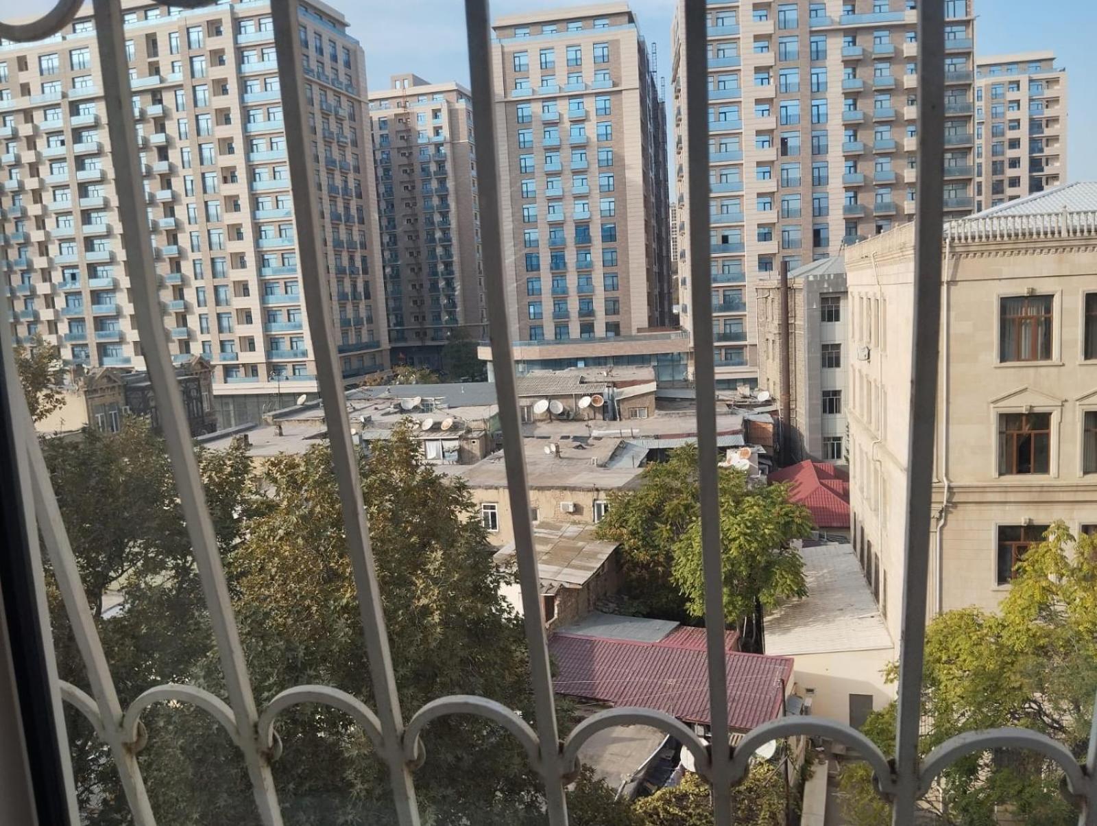 3 bedroom Apartment in Baku